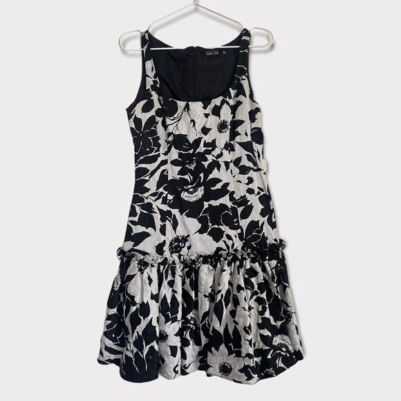 Rickie Freeman for Teri Jon Dresses & Skirts - Rickie Freeman for Teri Jon Black & White Ruffle Dress Size 4